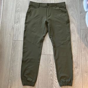 Tentree mens Stretch Twill Everyday Jogger size 34
